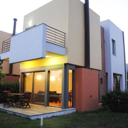 Erodios Hotel Каристос Екстериор снимка
