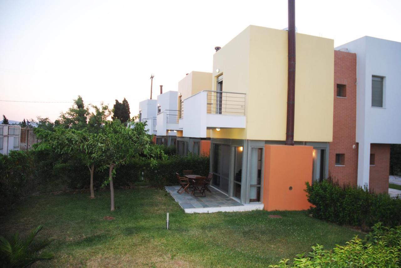 Erodios Hotel Каристос Екстериор снимка